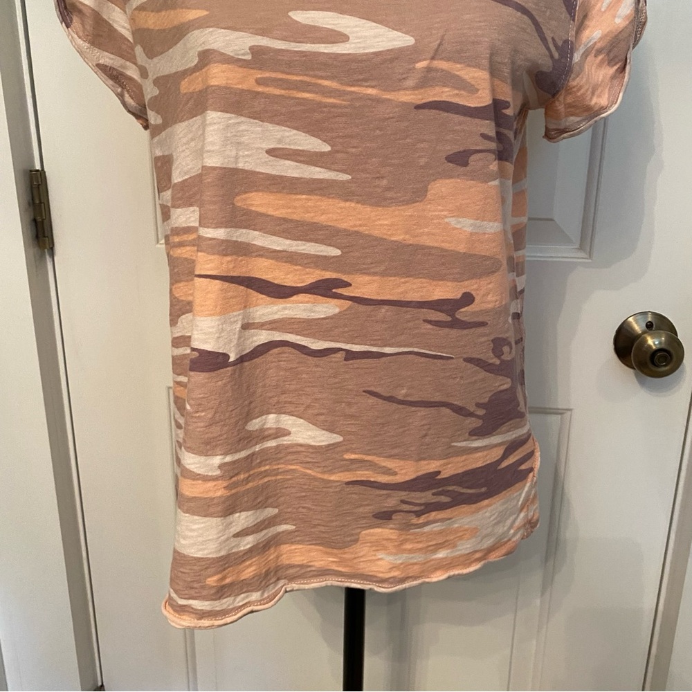 Z SUPPLY TOP TEE SHIRT SHORT SLEEVE PINK TAN CAMOUFLAGE COTTON CREWNECK SIZE L - Picture 3 of 11